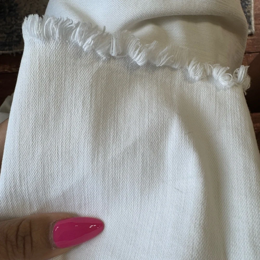 Vince Camuto White Cropped Ankle Jeans